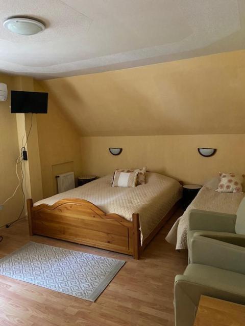 Kuru Guest House Luaran gambar